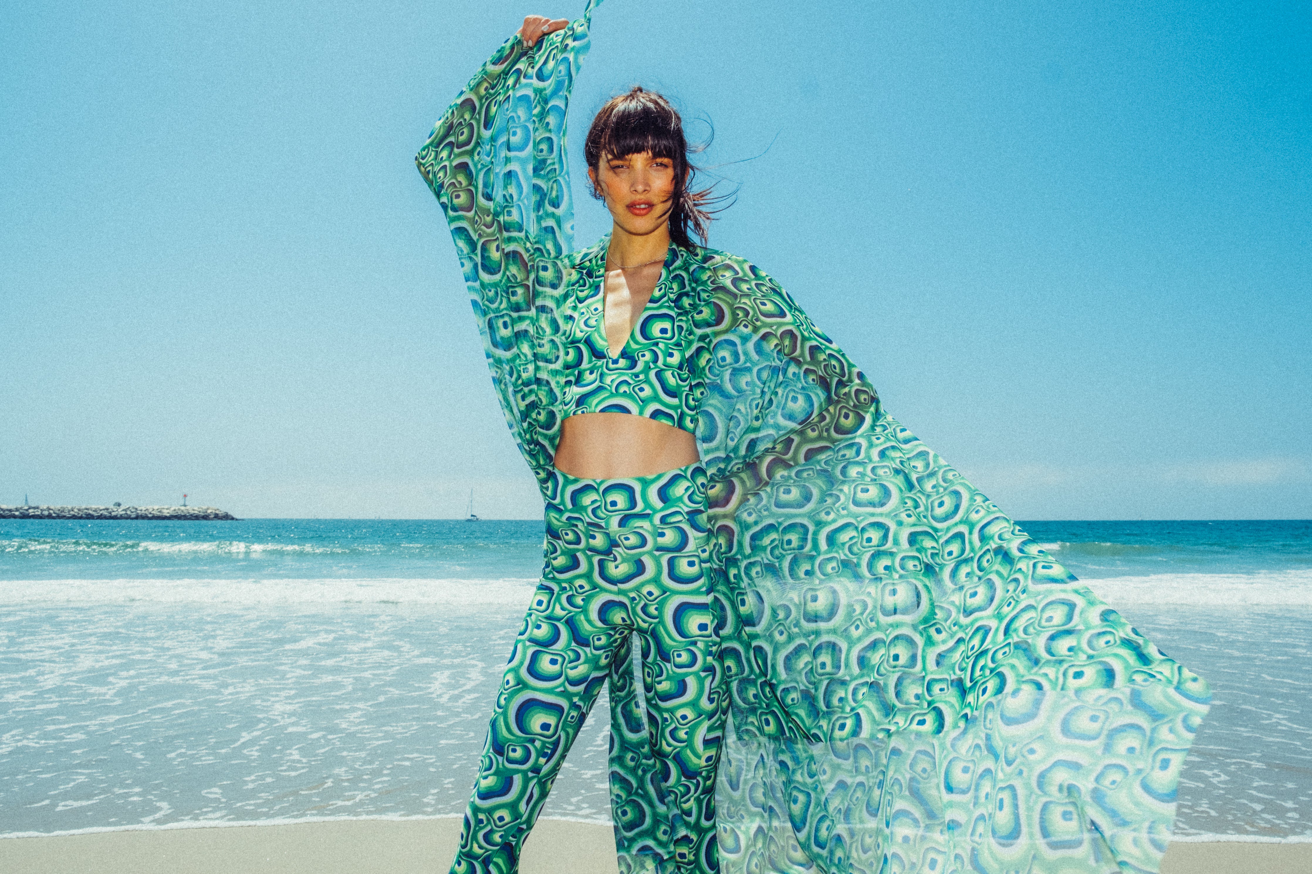 LUCY Beach Cover Up in Retro Print